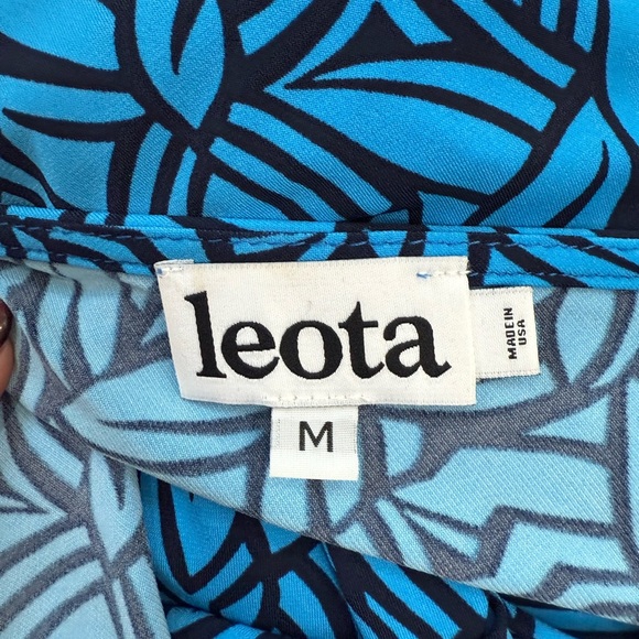 Leota Blue Leaf Print Essential Dress Size M Stretch Travel Dress - Picture 5 of 6